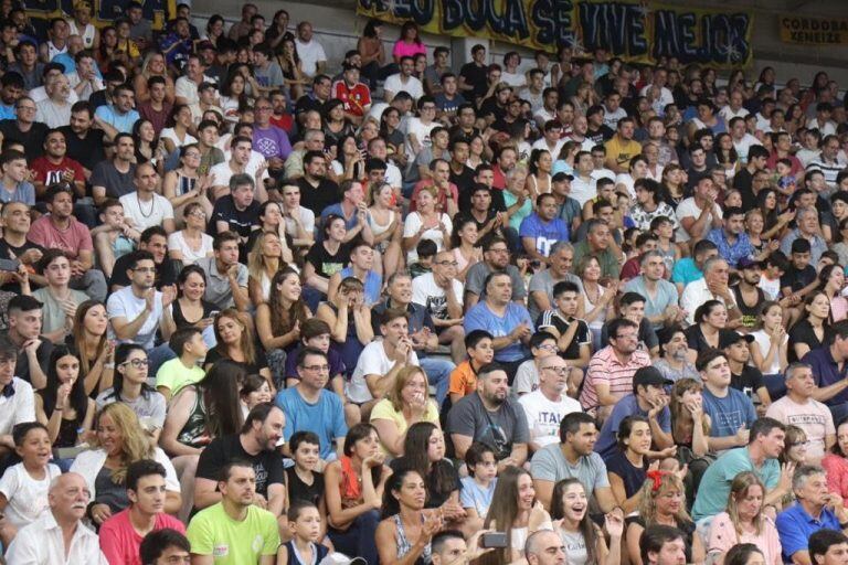 Más de 1600 personas disfrutaron en el Arena.