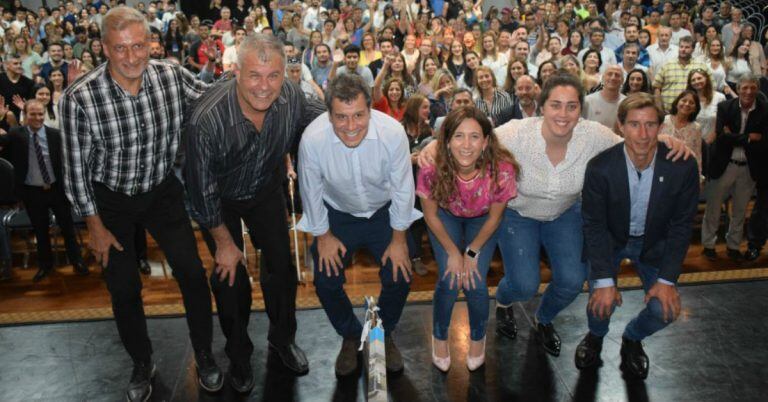 Facundo Manes le puso brillo al cierre de las Jornadas de Actualización en Ciencias del Movimiento.