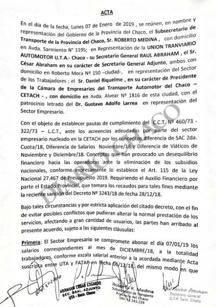 Acta firmada por los representantes de la UTA y CETACH. (Foto: Diario Chaco)