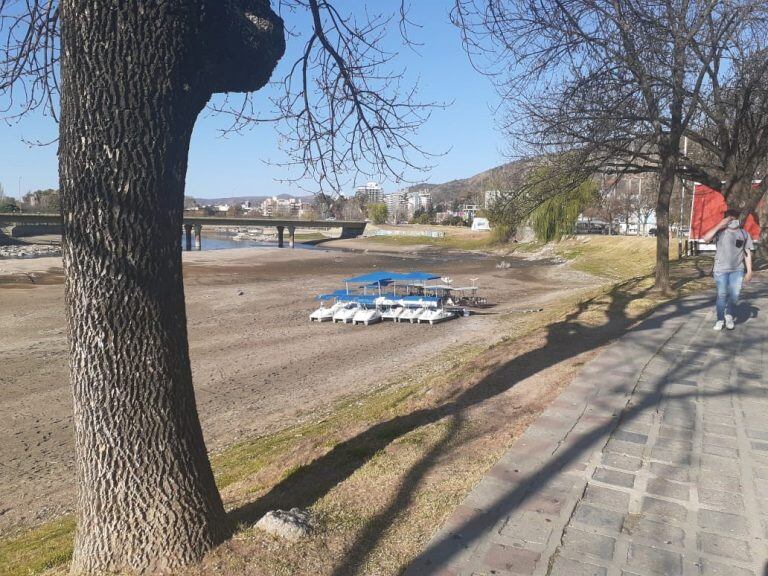 Sequía en el Río San Antonio. Foto: VíaCarlosPaz