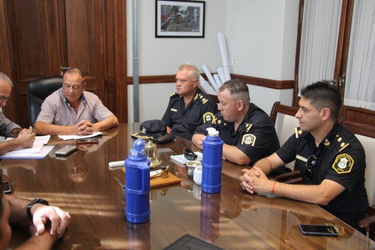 Intendente Sánchez con jefes Policiales