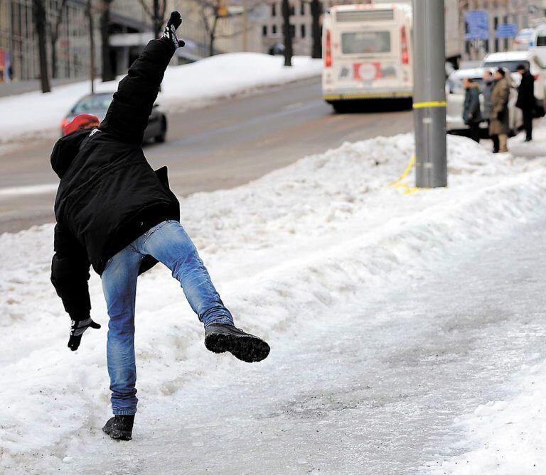 Caida en el hielo.