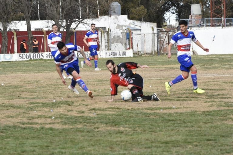 Sporting superó a Rosario por 2 a 1