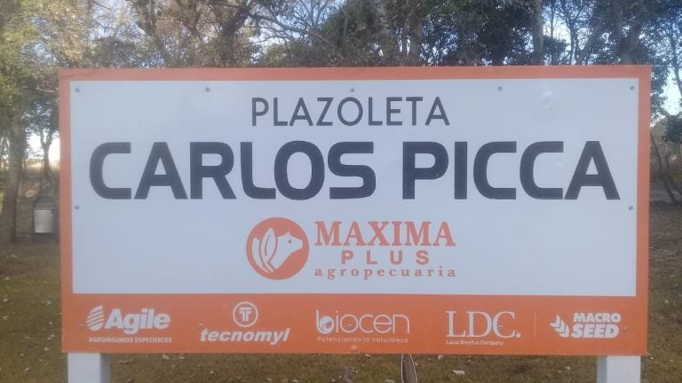 Plaza Carlos Picca Los Hurones Rugby Arroyito