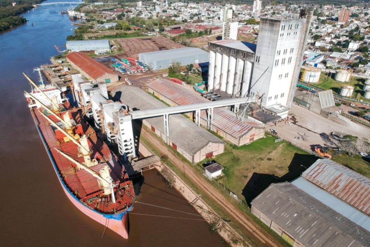 Puertos entrerrianos y uruguayos trabajarán en conjunto
