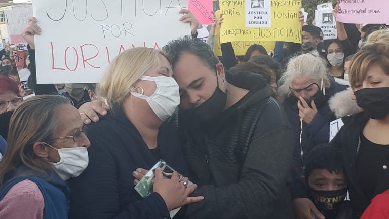 Justicia por Loriana. Madre y padre de la Víctima.