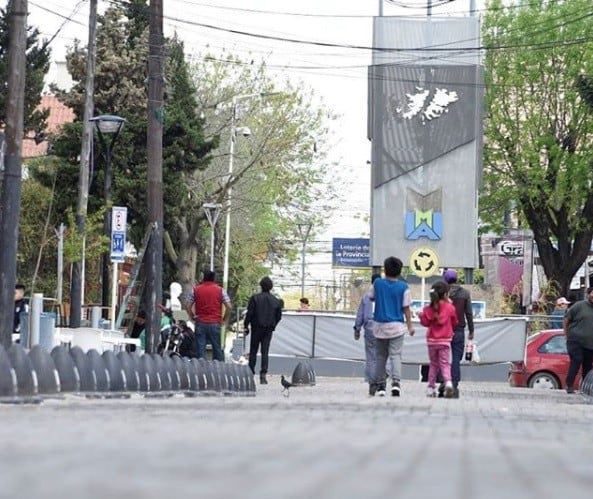 Este lunes, comienza la etapa de distanciamiento social para el AMBA (Instagram)