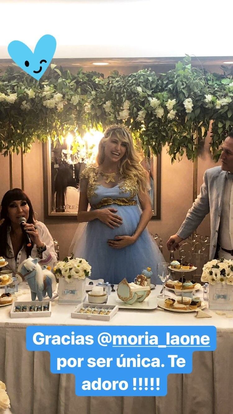 Así fue el excéntrico baby shower de Vicky Xipolitakis