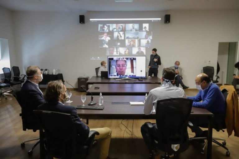 Giordano en teleconferencia.