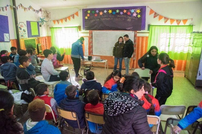 Alta Gracia: la Escuela República Italiana recibió capacitación para prevenir incendios forestales.