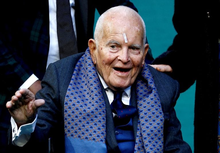 Ian Holm en el estreno de "Tolkien" en abril de 2019. (Foto:REUTERS/Henry Nicholls/Archivo)