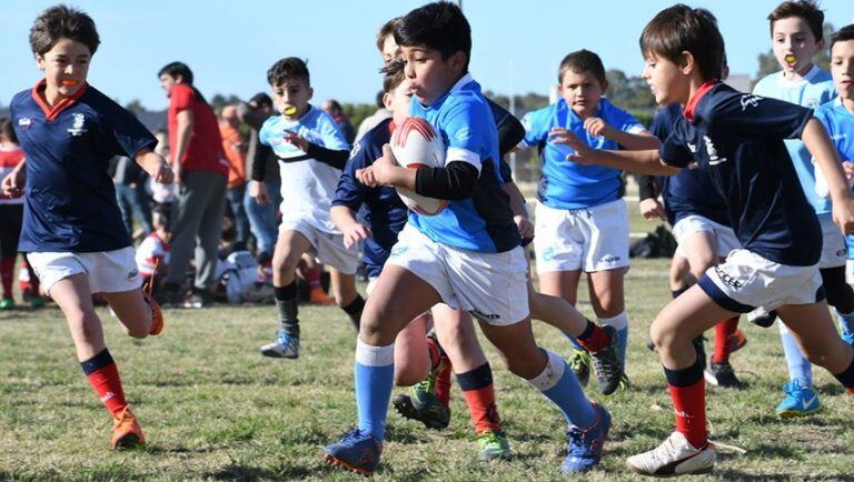 Rugby infantil por el Día de la Armada