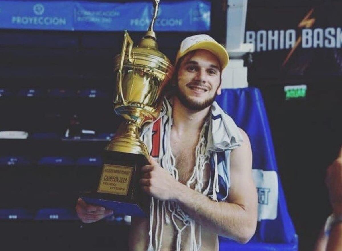 Con una imponente actuación de Juani Bellozas, Napostá es Campeón luego de 23 años