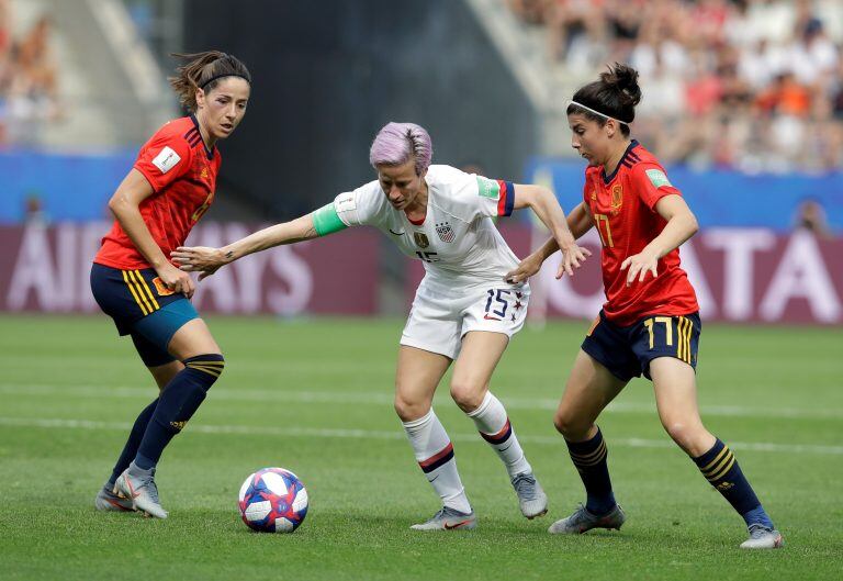 Megan Rapinoe anotó los dos goles de Estados Unidos de penal. (AP)