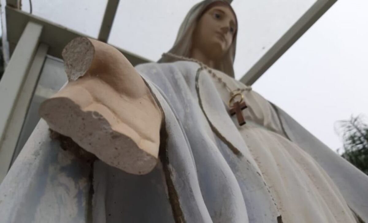 Sin piedad: le cortaron las manos a la virgen del Convento de San Lorenzo