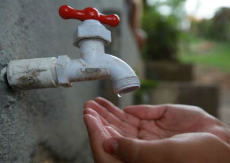 Falta de agua.