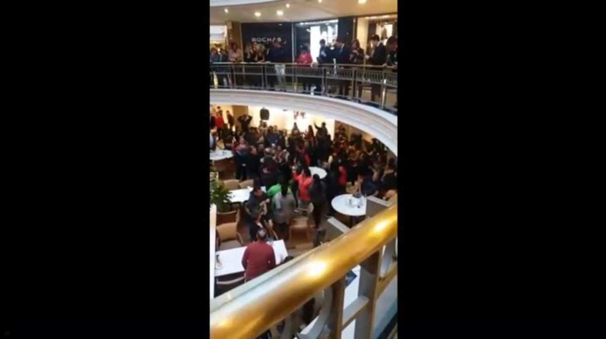 Manifestantes coparon shoppings de la Ciudad para reclamar por la emergencia alimentaria