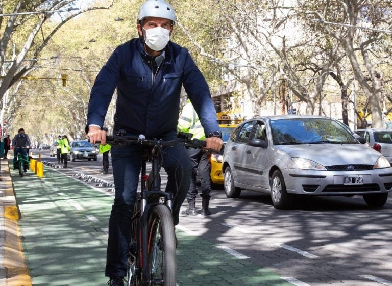 Habilitaron el segundo tramo de la ciclovía de avenida San Martín, en pleno centro mendocino.