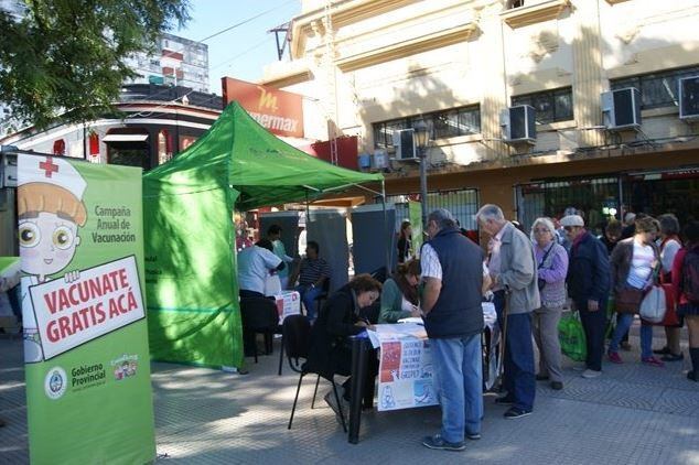 Vuelve la carpa verde a la plaza Vera