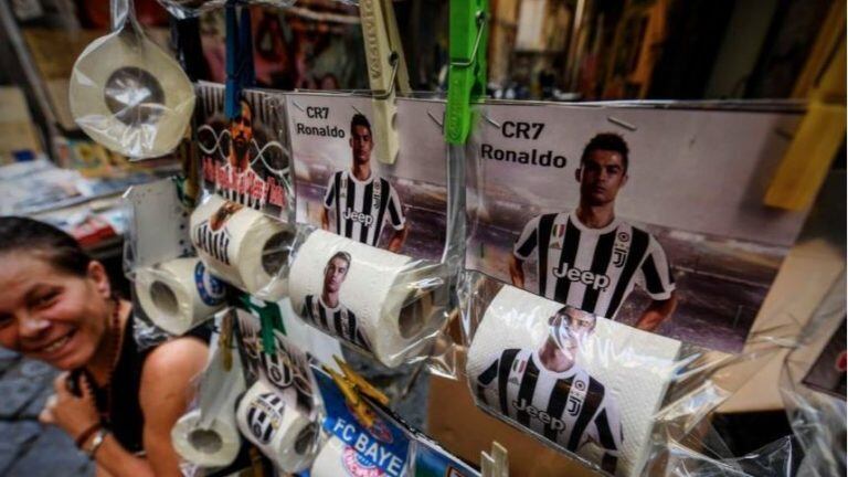 Venden papel higiénico con la cara de CR7