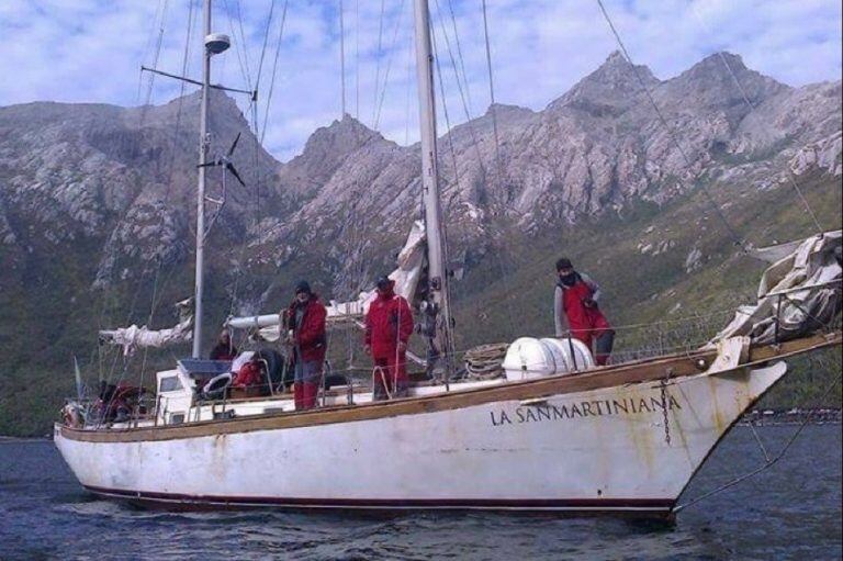 Velero "La Sanmartiniana" - Ushuaia