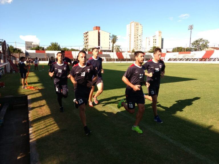 Entrenamiento de Guaraní. (MOL)