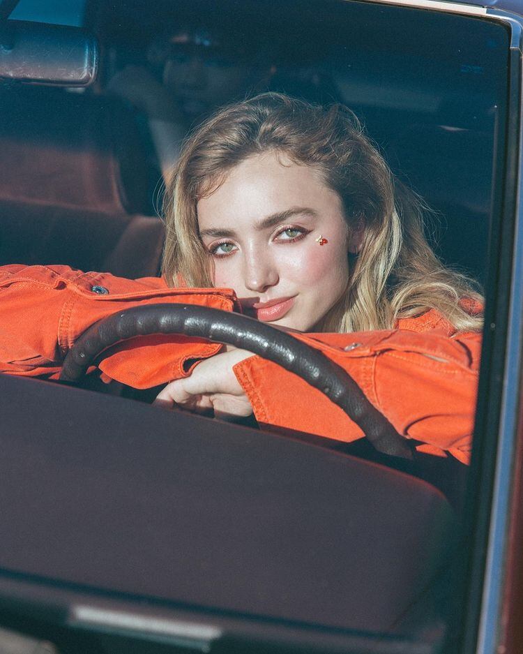 Peyton List en sesión de fotos.