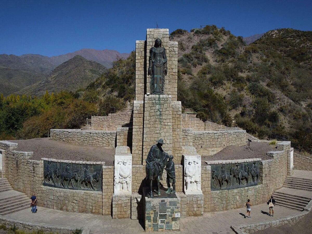 Monumento Retorno a la Patria