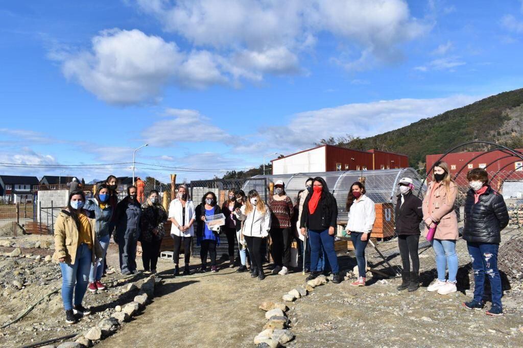 Noelia Trenitino Mártire, visitó la Cooperativa conformada por Mujeres en la ciudad que lleva adelante trabajos de producción.