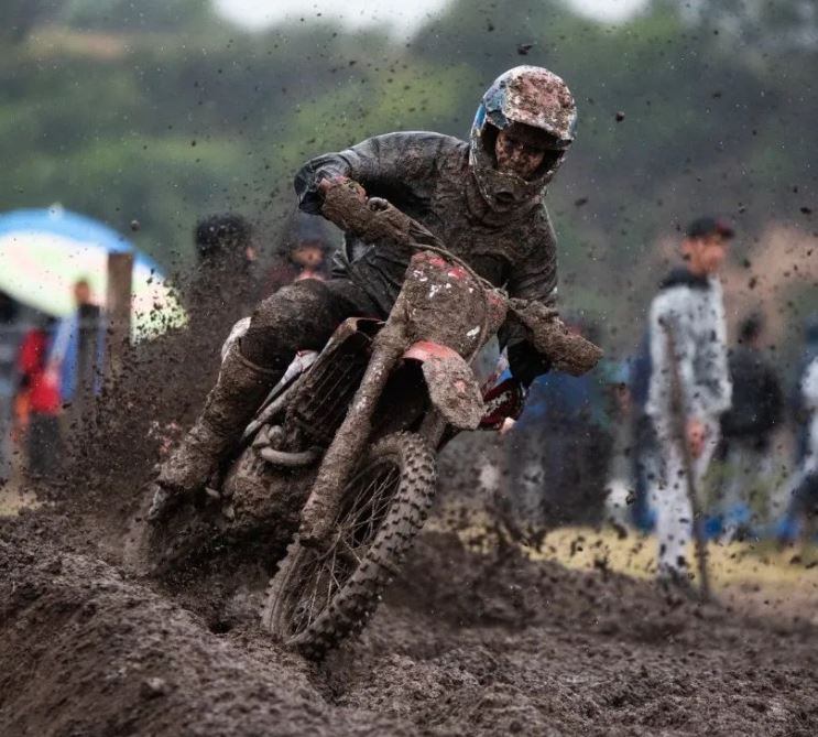 Melina Bretillot, en motocross.