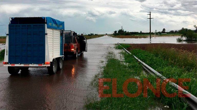 A raíz de las intensas lluvias, un tramo de la Ruta 12 permanece cortada