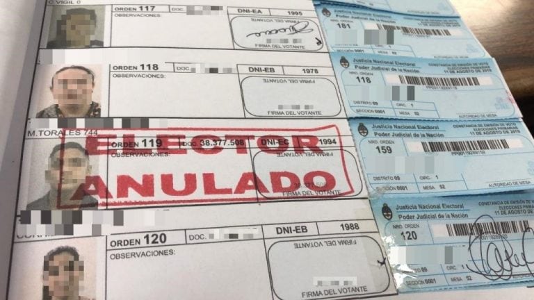 Uno de los electores anulados del padrón tras la resolución del juez. Foto: Gentileza Gabriel Hernández.