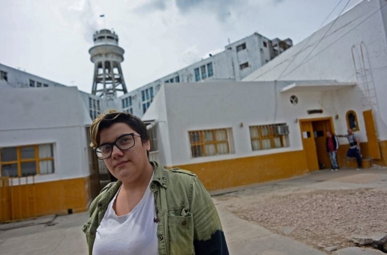 Julieta Battista en el penal de Olmos. Foto: David Fernández (Clarín)