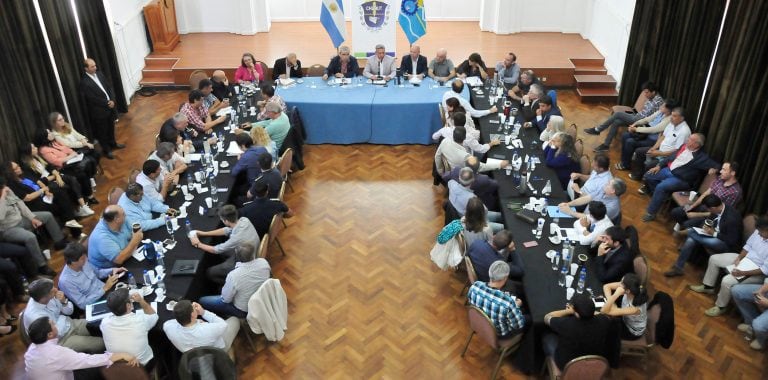 Una reunión de gabinete ampliada que duró alrededor de tres horas.