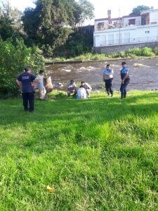 La mujer había caído al río tras descompensarse y perder el equilibrio.