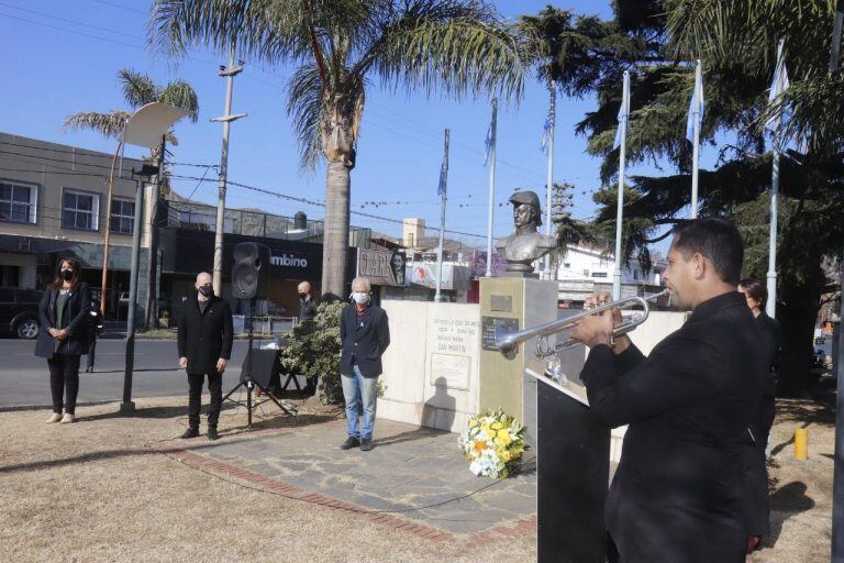 Acto oficial en Villa Carlos Paz por 170° aniversario del "Paso a la Inmortalidad del General José de San Martín". (Foto: prensa municipal).