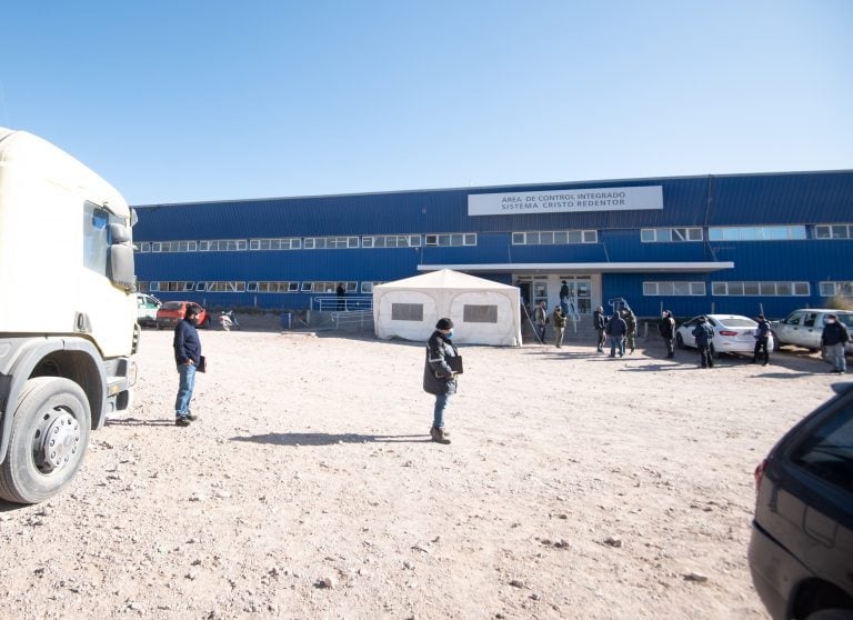 Controles sanitarios. Foto: Gobierno de Mendoza.