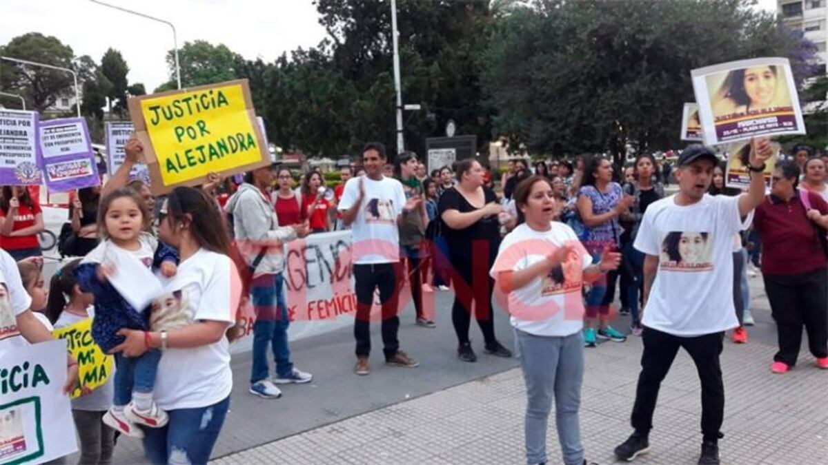 Marcha en pedido de justicia por el femicidio de Alejandra "Rucu" Silva