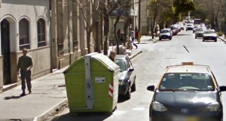 El dinero fue encontrado en Sarmiento al 1600. (Street View)