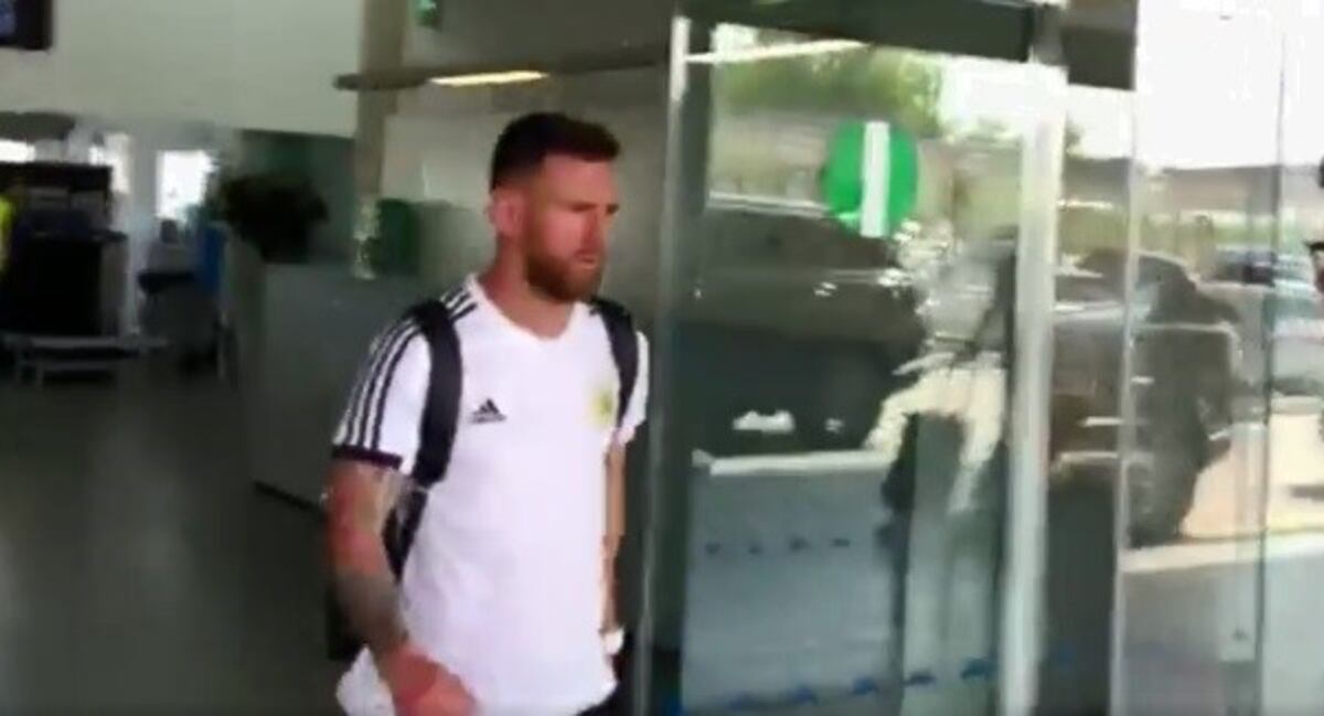 Lionel Messi arribó a Barcelona con su frustración a cuestas