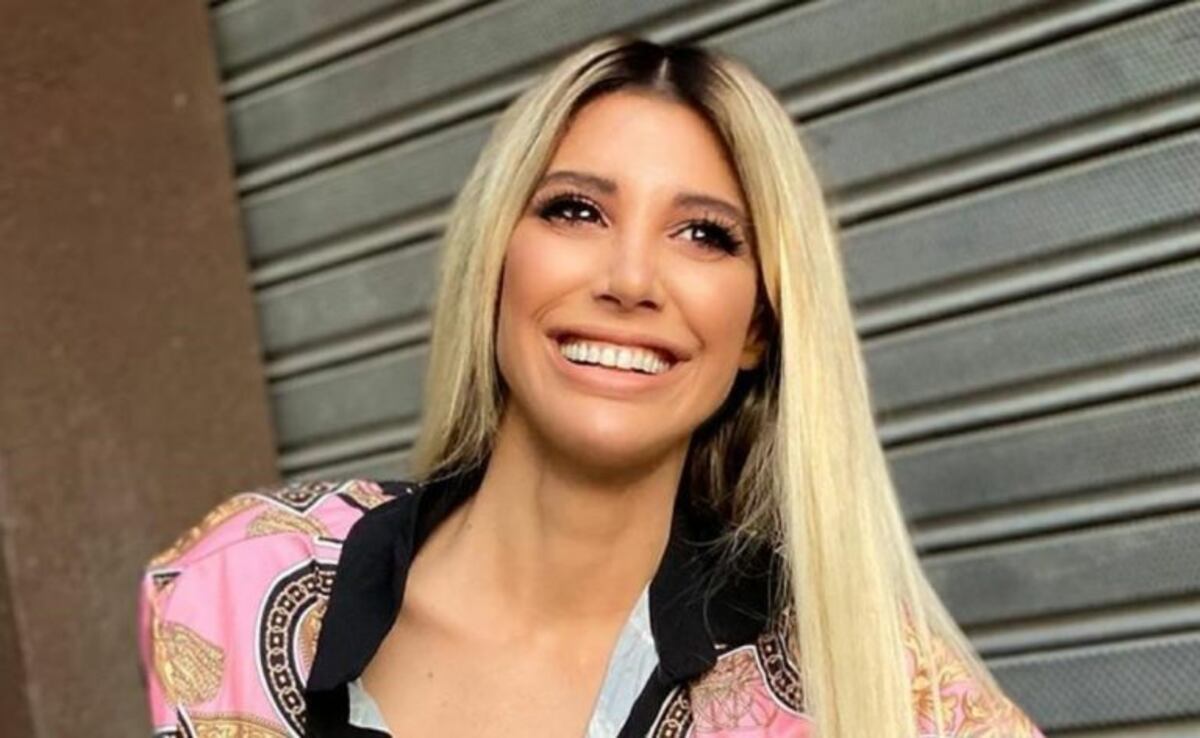 Stefy Xipolitakis se burló de ella misma con un fuerte mensaje: "Loca, gato, siliconada, raquítica, tonta"