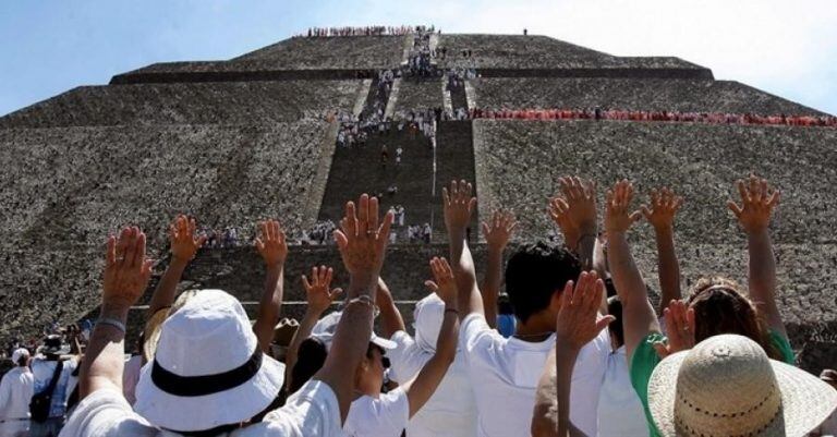 Equinoccio de primavera en Teotihuacán, México