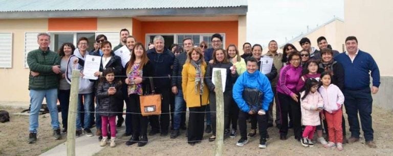 Entrega de viviendas en Comodoro