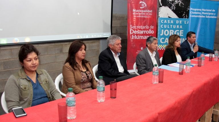 Autoridades en la apertura de la jornada de articulación institucional del Programa Municipios Saludables, que encabezó el secretario municipal de Desarrollo Humano, José Luis Sánchez.