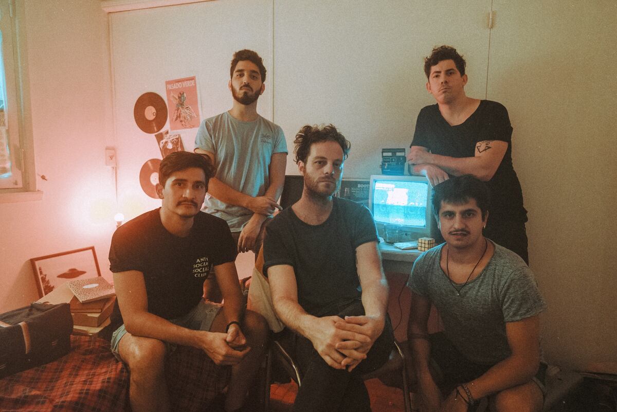 Pasado Verde presenta su cuarto disco en cine Teatro Plaza