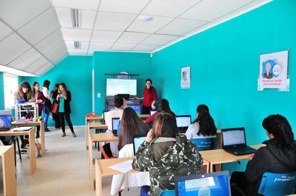 Inauguraron un nuevo espacios de inclusión digital en Viedma