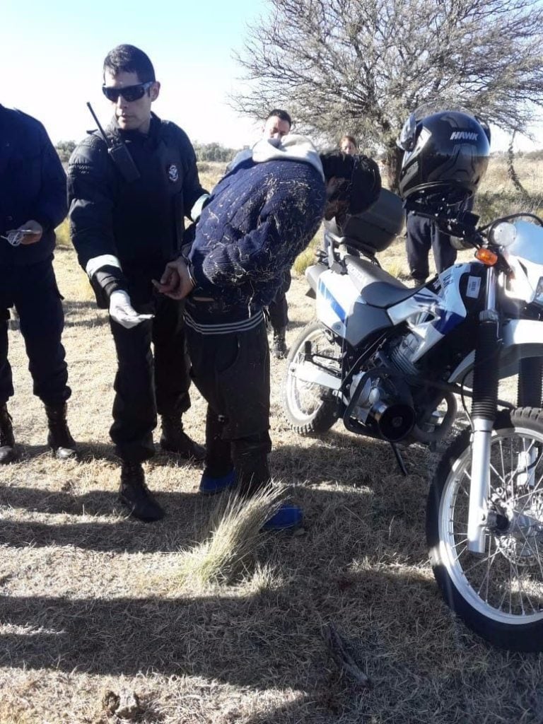 Policías detuvieron a un arrebatador en San Luis.