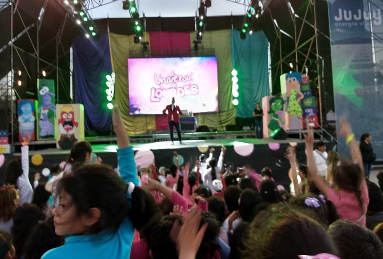 Los personajes de "El Universo de Lourdes" estuvieron en vivo en la Ciudad Cutural.