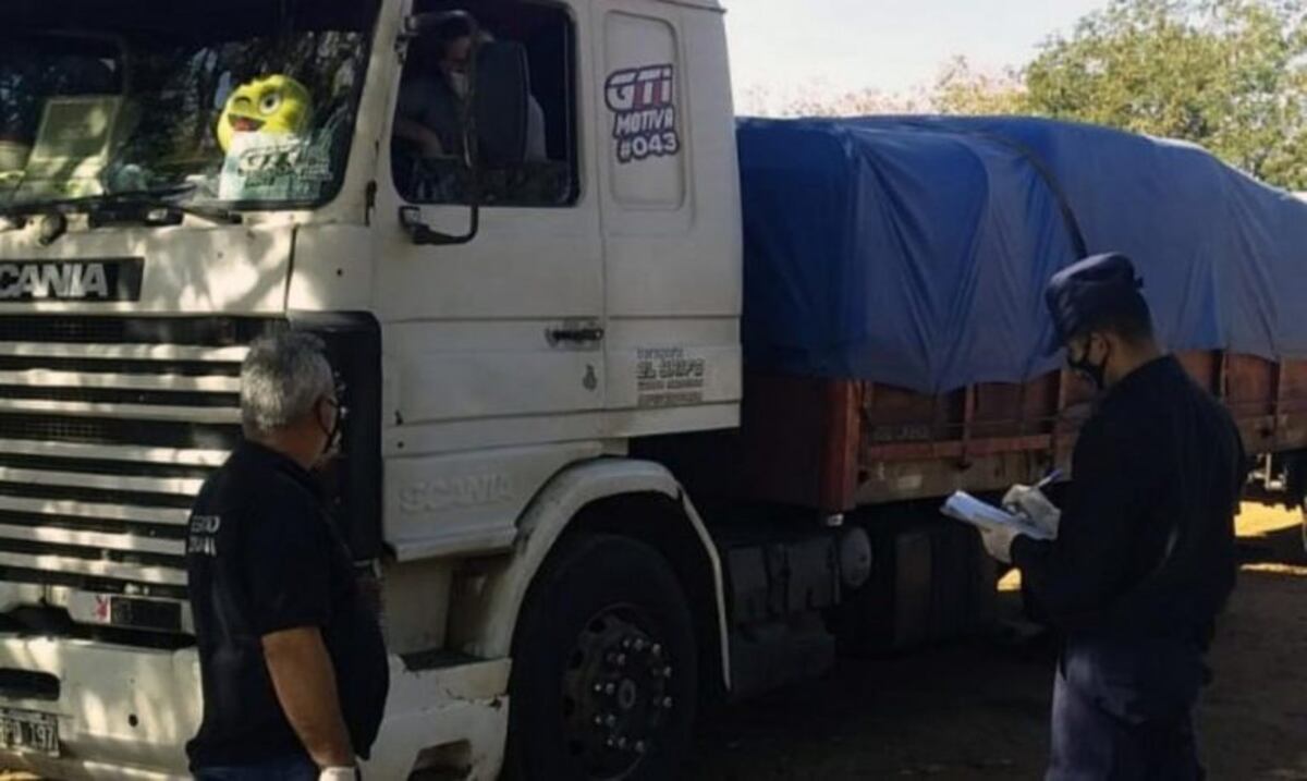 Detuvieron en Iguazú al camionero que trasladó escondido a un joven desde Buenos Aires