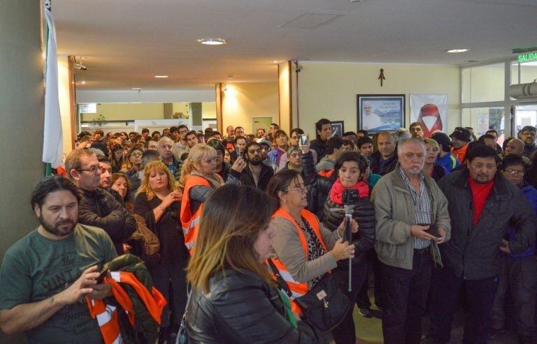 Asamblea dentro de la Municipalidad